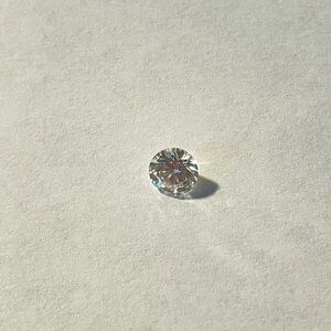 1.03 Carat Round Brilliant